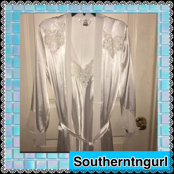 VINTAGE 💜LINEA DONATELLA💜Peignoir Pearl/Lace Set - Picture 9 of 9